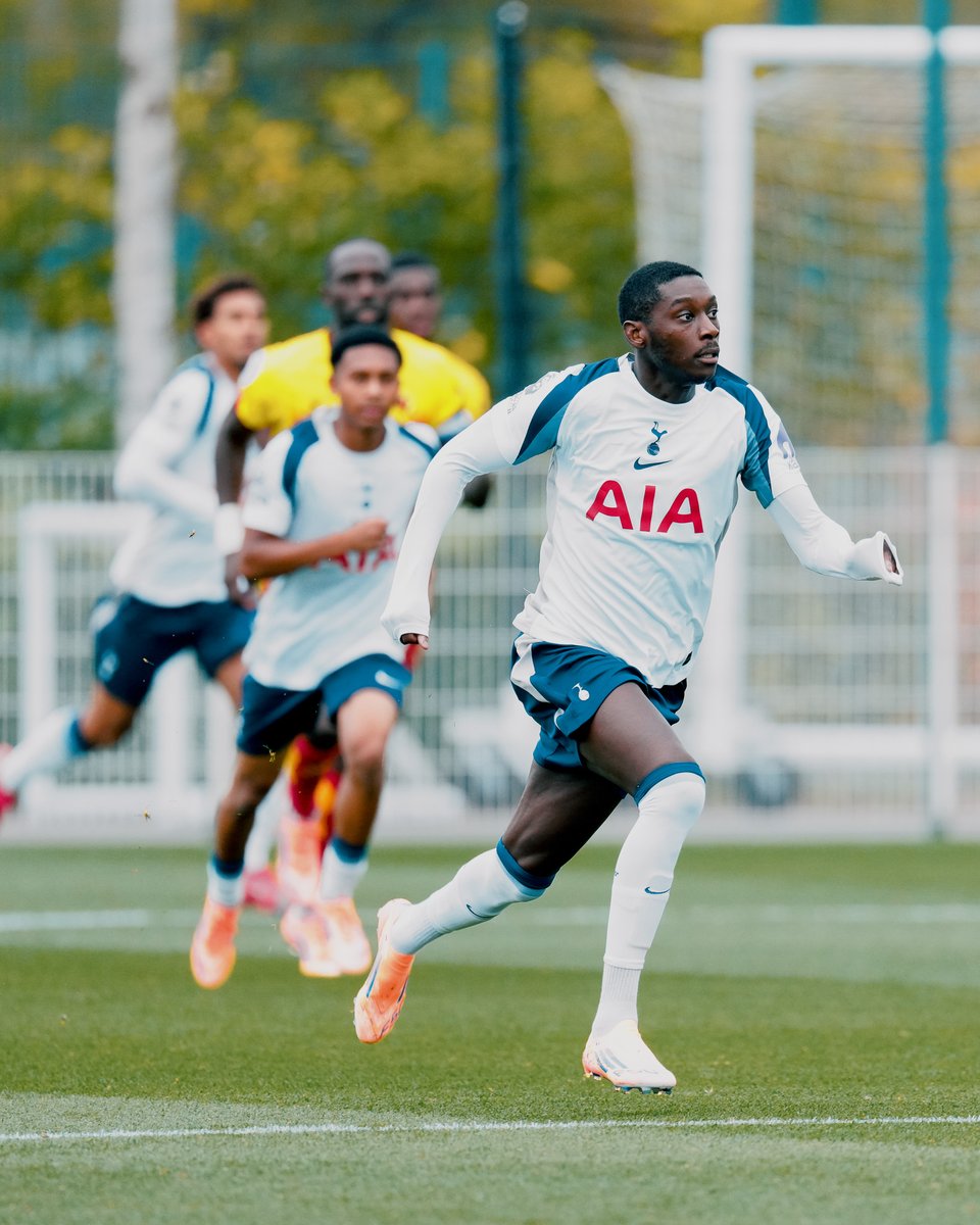 分钟, 热刺前锋穆